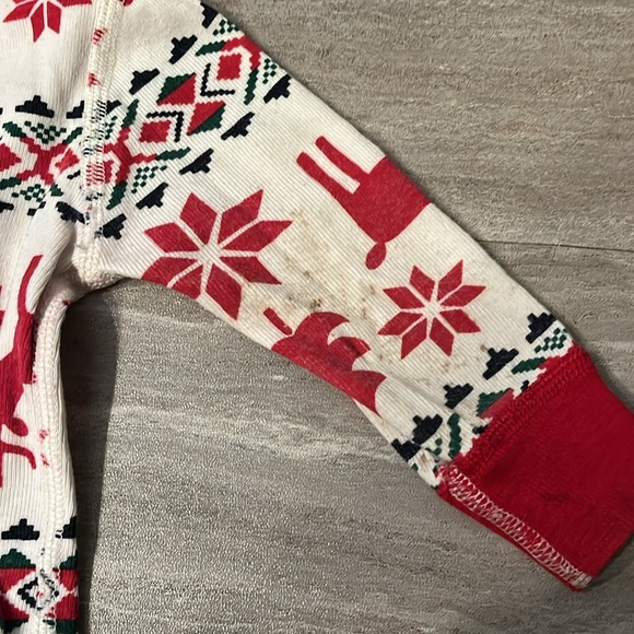 Hanna Andersson Holiday Red Fair Isle Pajamas Set - Picture 7 of 13